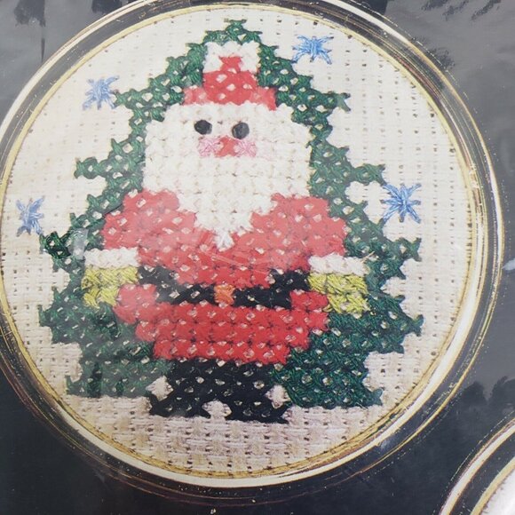 2 Bucilla Counted Cross Stitch Ornaments Kits Vintage 48788 48789 Santa Snowman - Picture 3 of 12